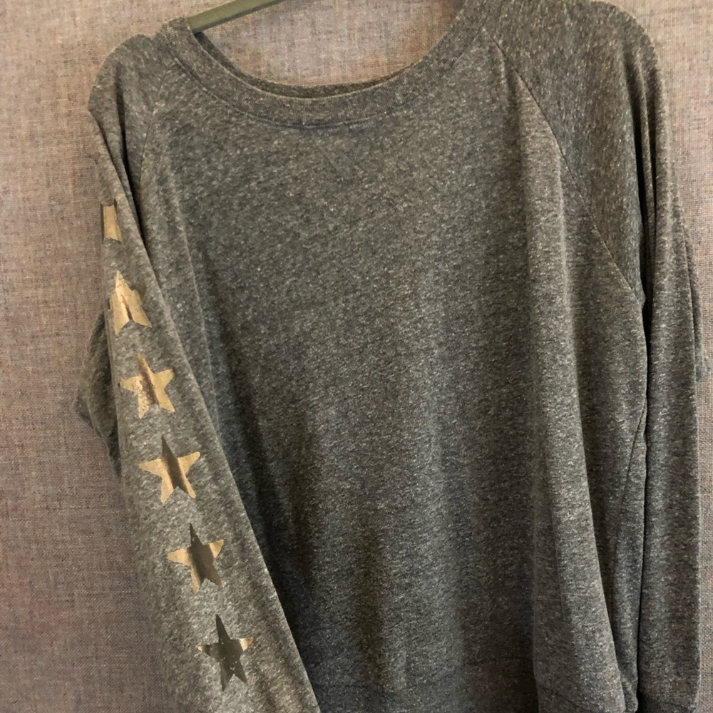Grey sweater/top w stars